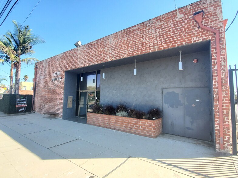 Primary Photo Of 4716 Vineland Ave, North Hollywood Loft Creative Space For Lease