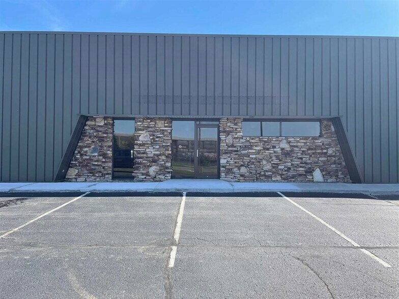 Primary Photo Of 3525 Patch St, Stevens Point Office For Lease