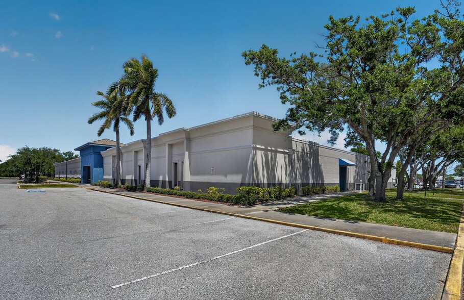 More Photos Of 315 75th St W, Bradenton Medical For Lease