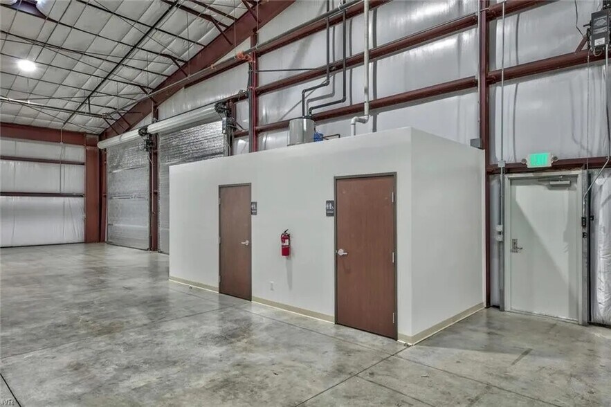 More Photos Of 60 Cygnet Dr, Mound House Industrial For Lease