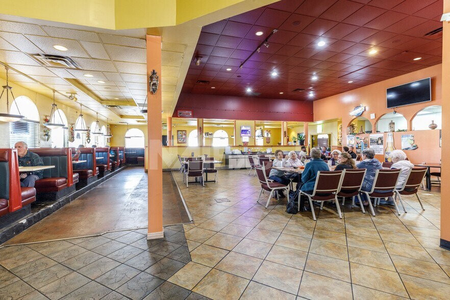 More Photos Of 9155 S Redwood Rd, West Jordan Restaurant For Sale