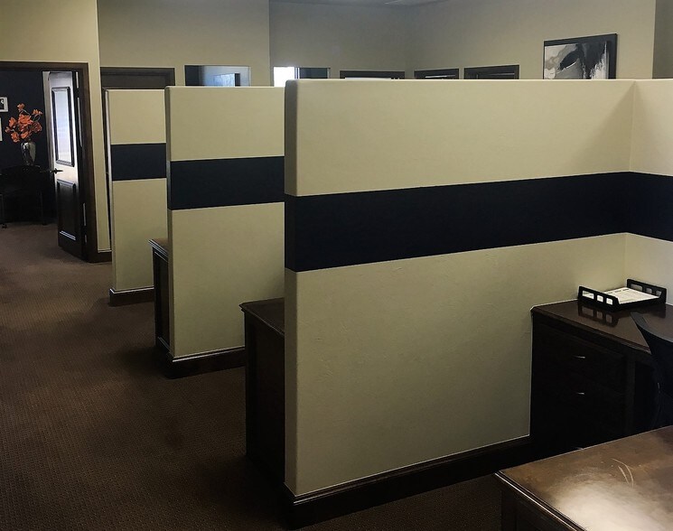 More Photos Of 920 NW 139th Street Pky, Oklahoma City Office For Lease