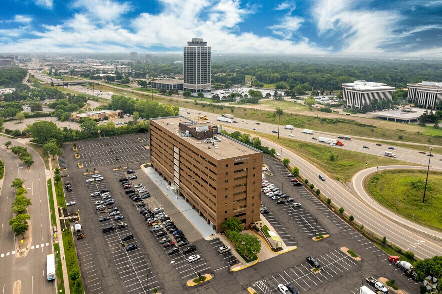 More Photos Of 3601 Minnesota Dr, Bloomington Medical For Lease