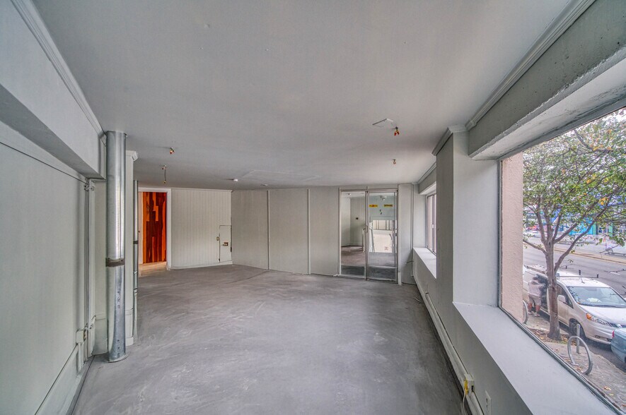 More Photos Of 123 S Van Ness Ave, San Francisco Storefront For Lease