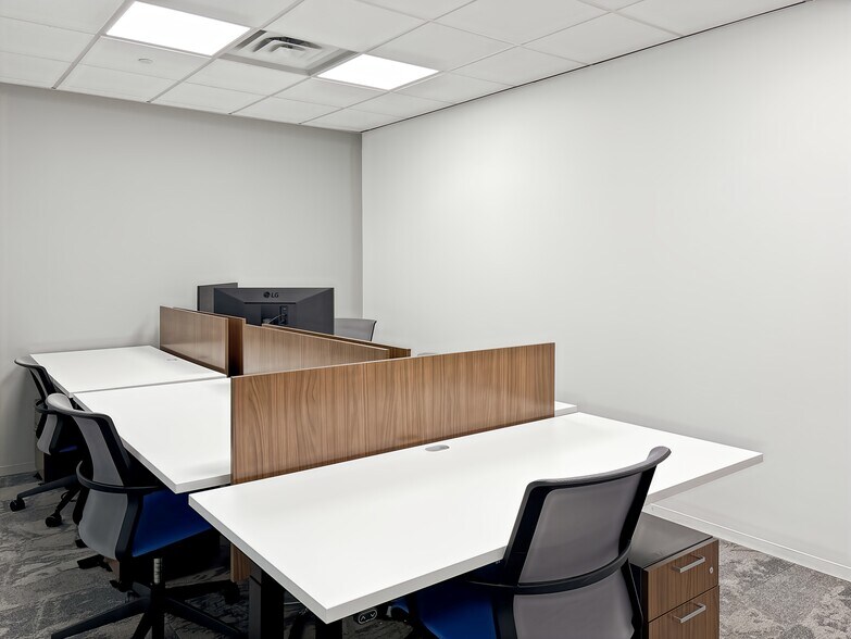 More Photos Of 544 Lakeview Pkwy, Vernon Hills Coworking Space
