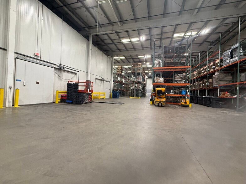 More Photos Of 450 Woodland Ave, Bloomfield Warehouse For Sale