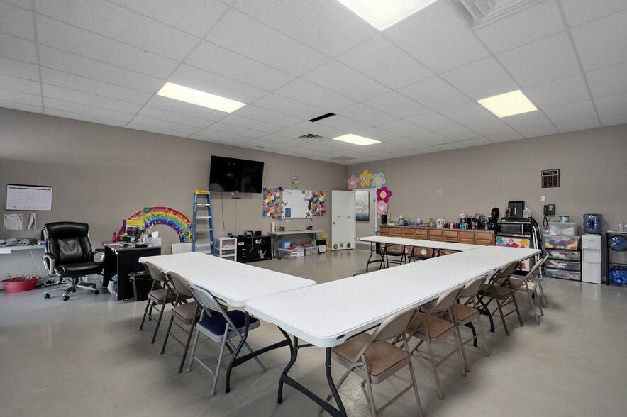 More Photos Of 4736 S 131st Rd, Bolivar Warehouse For Sale