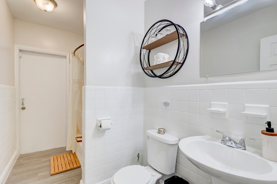 More Photos Of 741 Hibiscus Ave, Pompano Beach Apartments For Sale