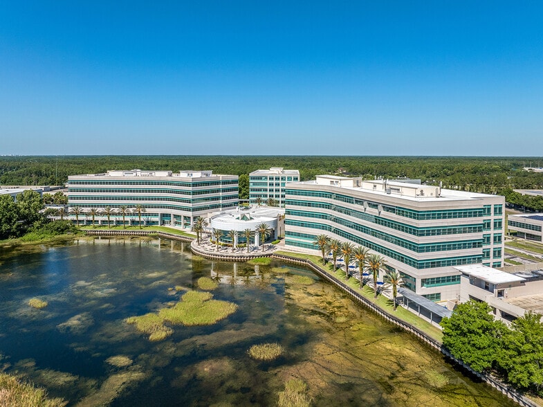 More Photos Of 8125 Highwoods Palm Way, Tampa Office For Sale