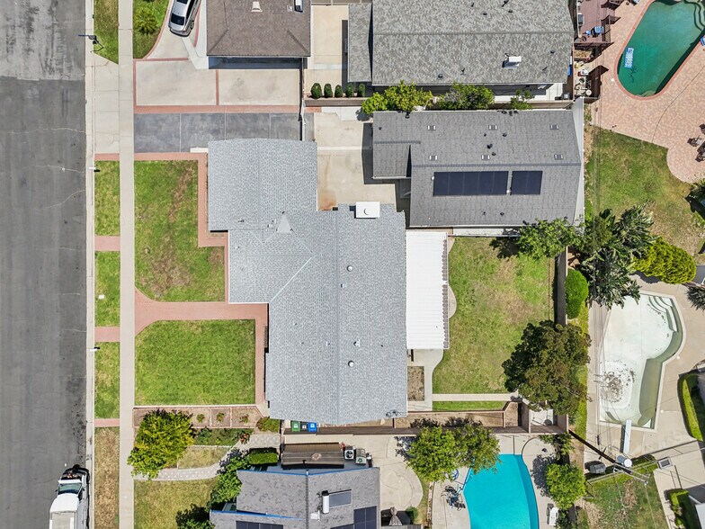 More Photos Of 17148 Stare St, Northridge Apartments For Sale