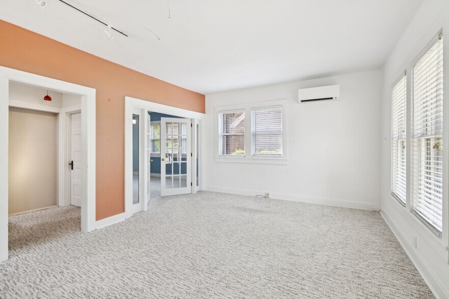 More Photos Of 1604 17th Ave S, Nashville Office Residential For Sale