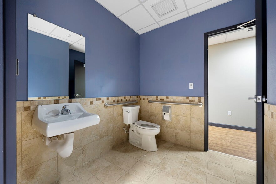 More Photos Of 23607 US HWY 27, Lake Wales Medical For Lease