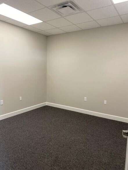 More Photos Of 25145 Star Ln, Katy Unknown For Lease