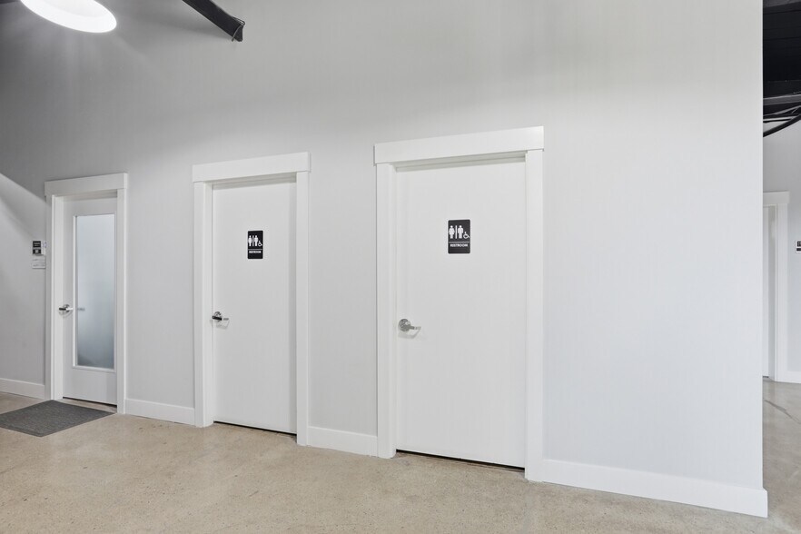 More Photos Of 6 Chestnut St, Amesbury Office For Lease
