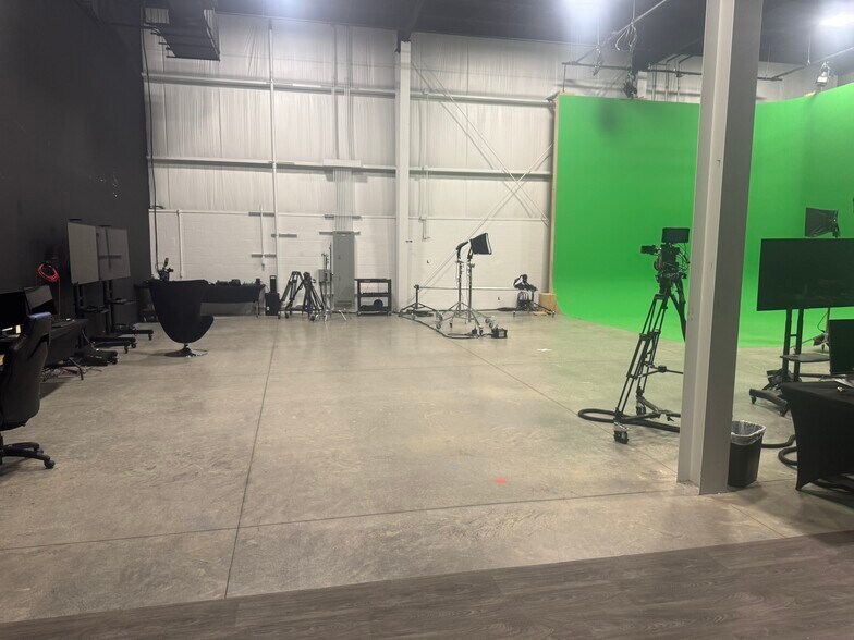 More Photos Of 80 Sequin Dr, Glastonbury Warehouse For Lease