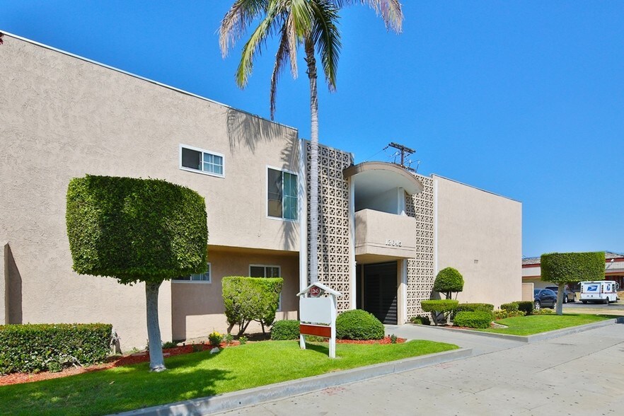 More Photos Of 12645 Norwalk Blvd, Norwalk Apartments For Sale