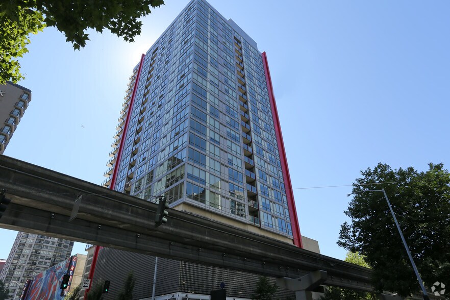 More Photos Of 2105 5th Ave, Seattle Apartments For Lease