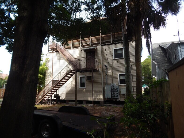 More Photos Of 547 Grove St N, Saint Petersburg Apartments For Sale