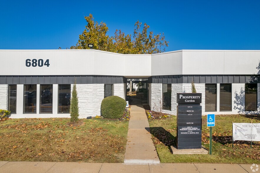 More Photos Of 6846 S Canton Ave, Tulsa Unknown For Lease