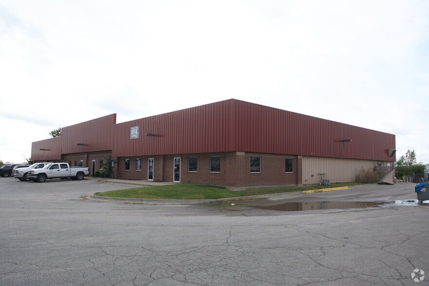 More Photos Of 19441-19465 W 151st Ter, Olathe Flex For Lease