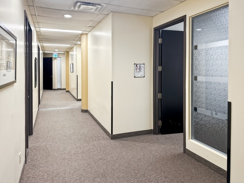 More Photos Of 4145 North Service Rd, Burlington Coworking Space