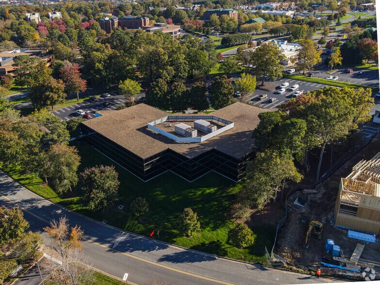 More Photos Of 4198 Cox Rd, Glen Allen Office For Lease