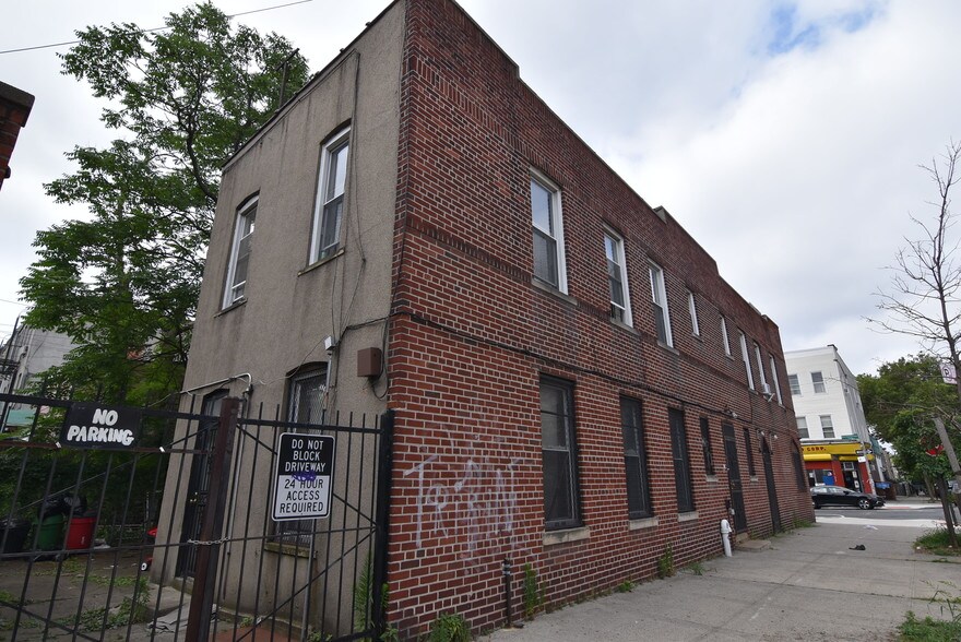 More Photos Of 831 Knickerbocker Ave, Brooklyn Religious Facility For Lease