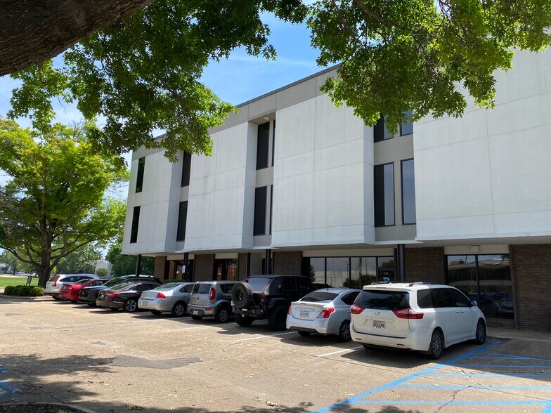 More Photos Of 3007 Knight St, Shreveport Office For Lease