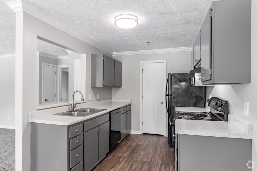 More Photos Of 10238 Fieldcrest Walk, Covington Apartments For Sale