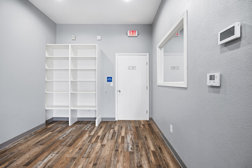 More Photos Of 145-147 N K St, Tulare Office For Sale