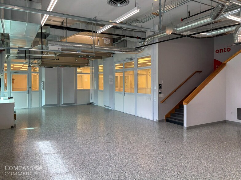 More Photos Of 20706 High Desert Ln, Bend Research And Development For Lease