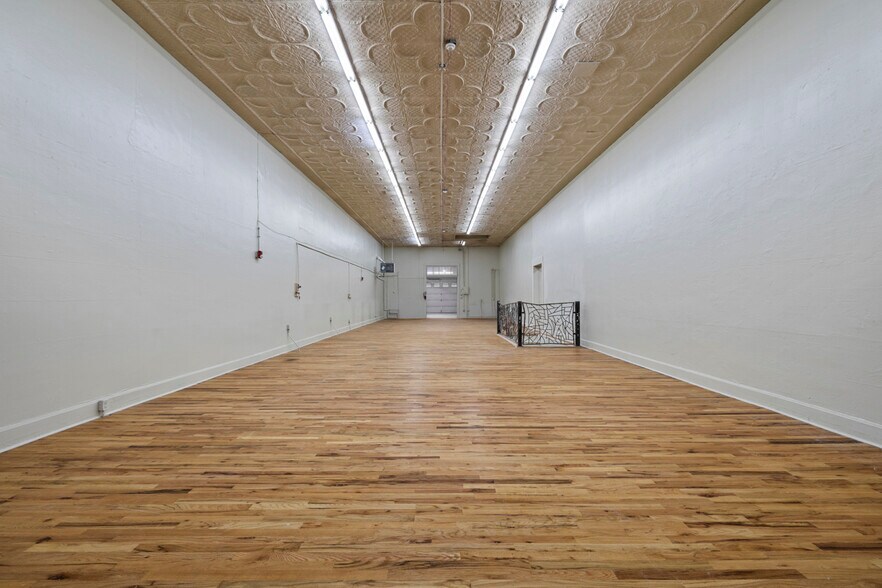 More Photos Of 133 W 4th St, Loveland Freestanding For Lease