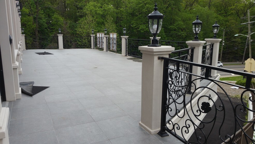 More Photos Of 89 Main St, Fort Lee Restaurant For Sale