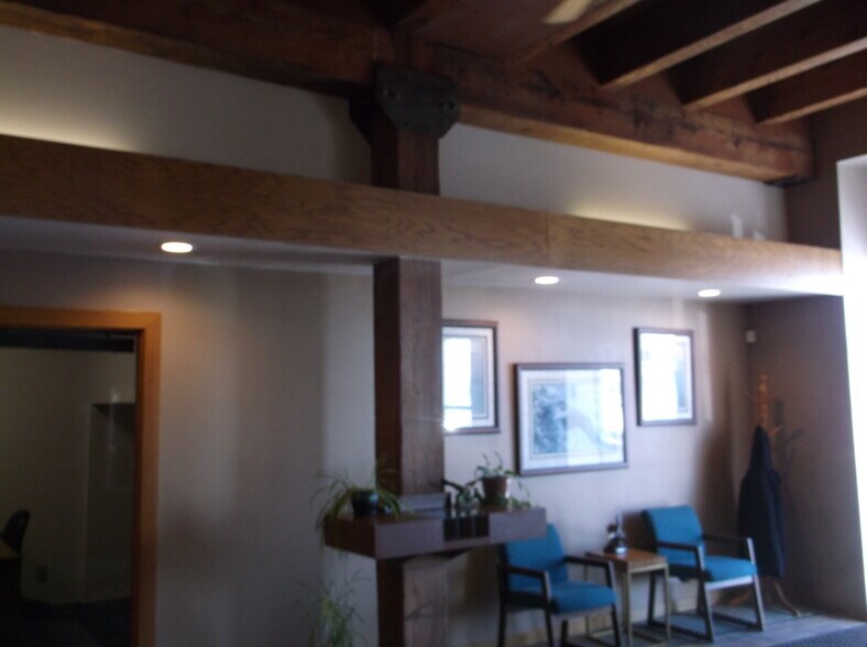 More Photos Of 600 S Main St, Oshkosh Office For Lease