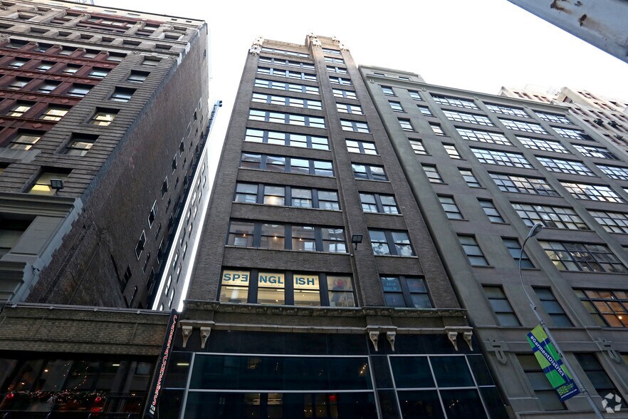 More Photos Of 230 W 39th St, New York Office For Lease