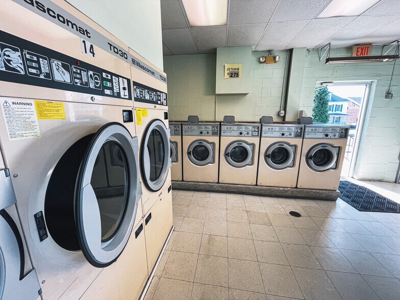 More Photos Of 824 Pennsylvania Ave, Hagerstown Freestanding For Sale