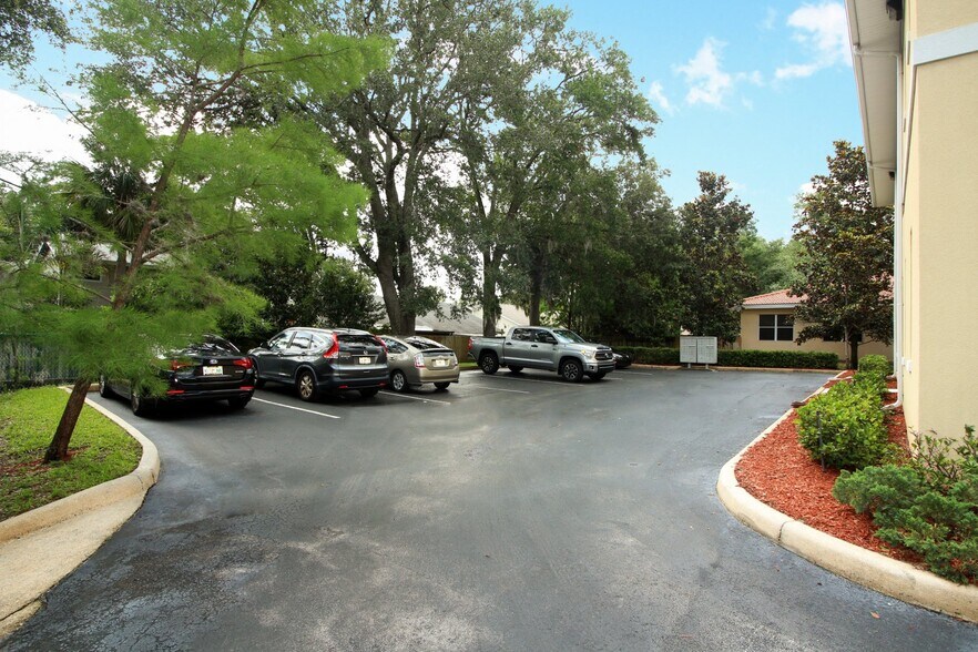 More Photos Of 467 Lake Howell Rd, Maitland Medical For Lease