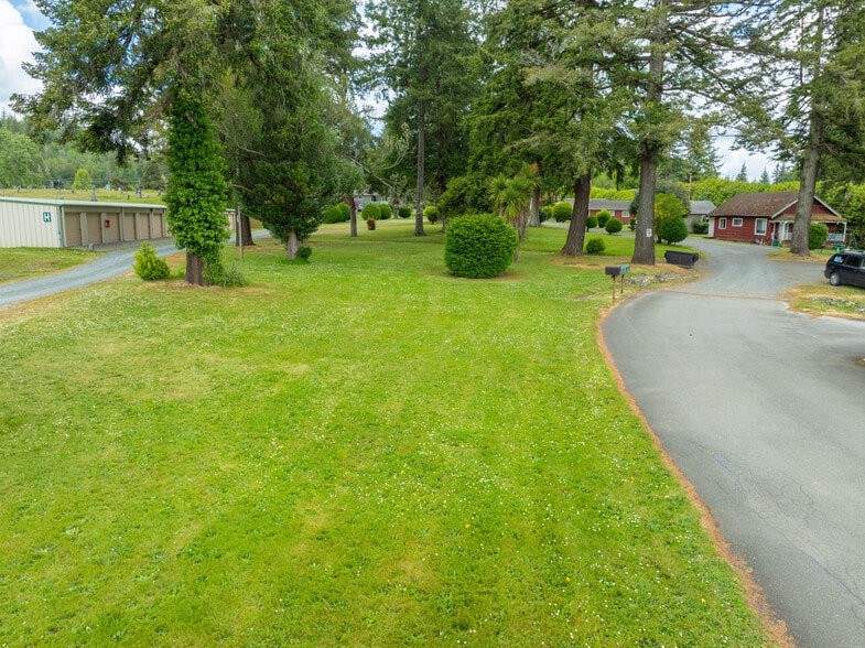 More Photos Of 498 W Central Blvd, Coquille Self Storage For Sale