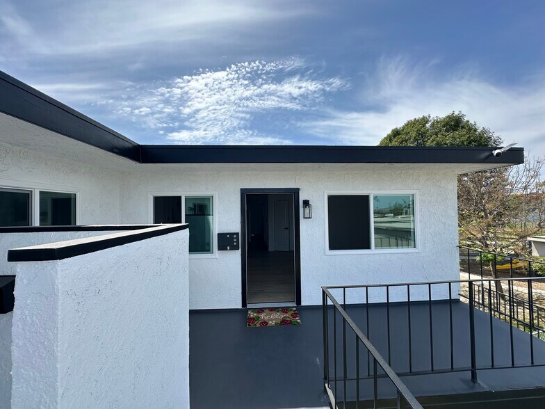 More Photos Of 17374 Dairyview Cir, Huntington Beach Apartments For Sale