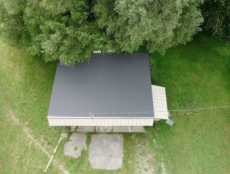 More Photos Of 3 Vine St, Greenwood Lake Warehouse For Lease