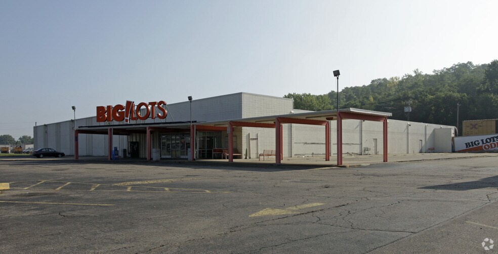 More Photos Of 2250-2600 Dixie Hwy, Hamilton Unknown For Lease