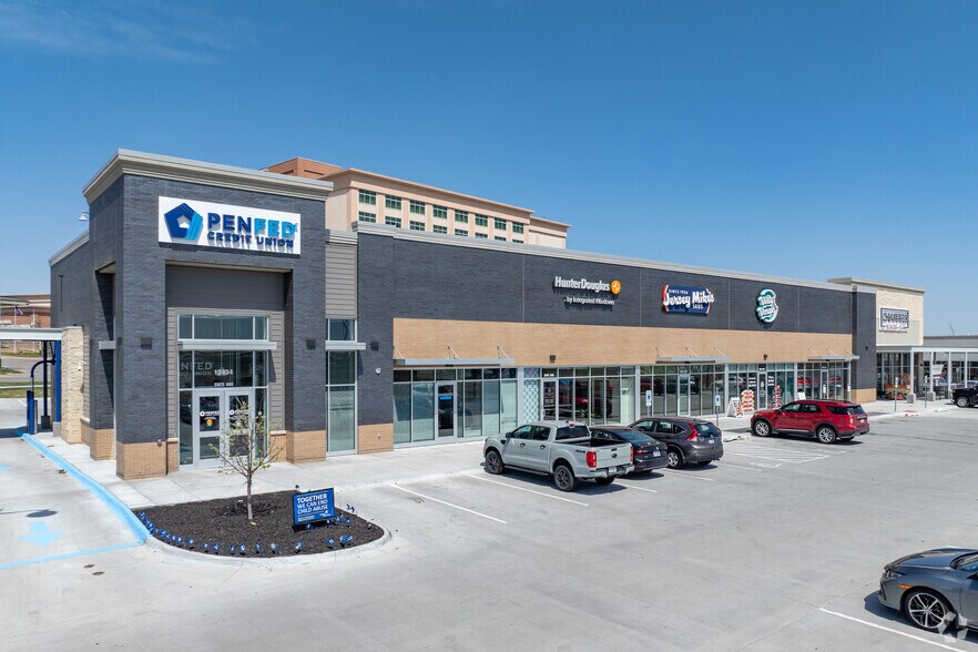 More Photos Of 12434 Southport Pky, La Vista Storefront For Lease