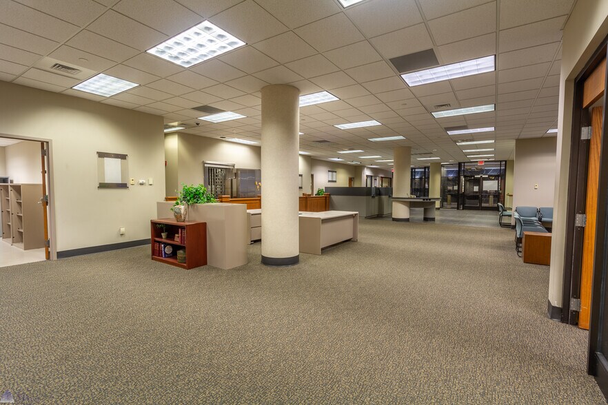 More Photos Of 100 S 4th St, Paducah Office For Lease