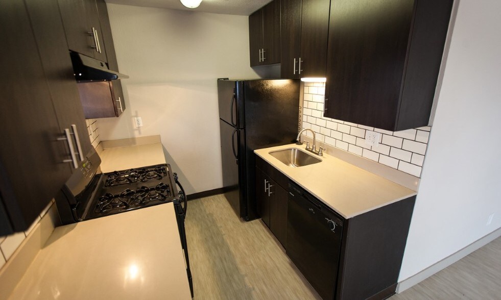 More Photos Of 901 N Sherman St, Denver Apartments For Lease