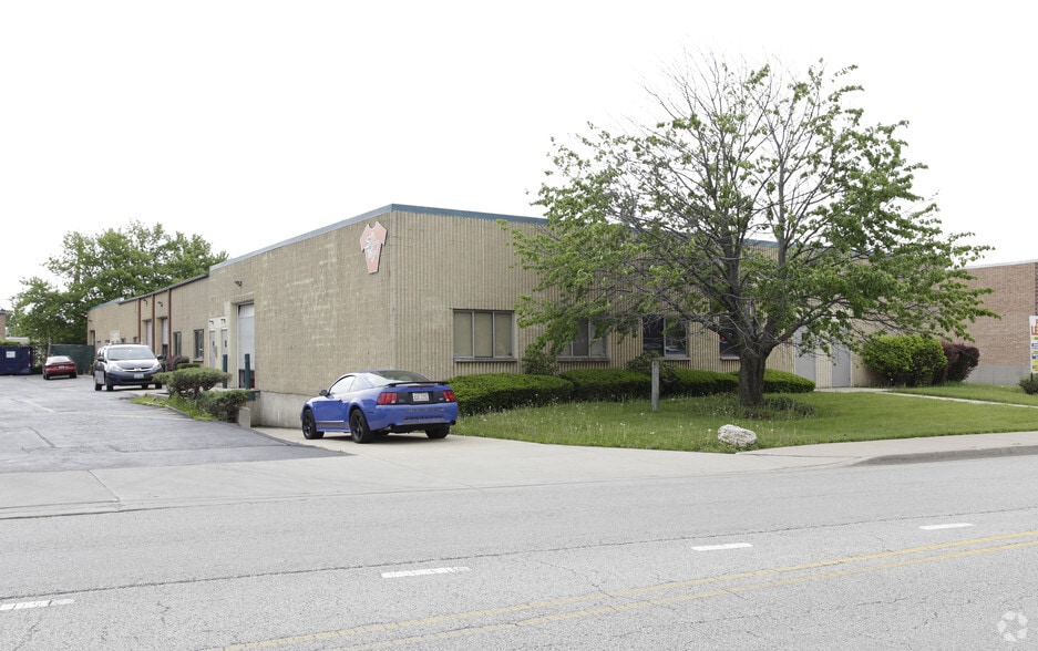 More Photos Of 341-349 Lively Blvd, Elk Grove Village Warehouse For Lease