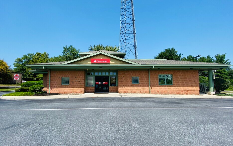 More Photos Of 3060 Industry Dr, Lancaster Specialty For Lease