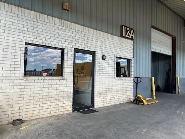 More Photos Of 112 Flecha Ln, Laredo Distribution For Lease