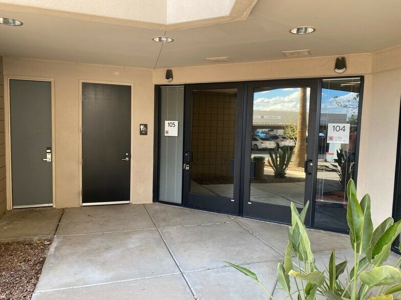 More Photos Of 1 W Deer Valley Rd, Phoenix Unknown For Lease