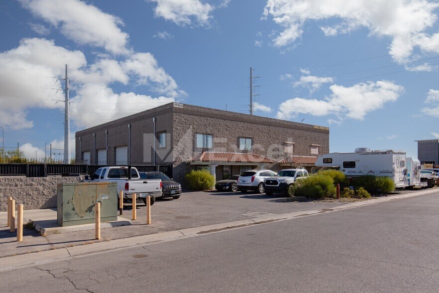 More Photos Of 2063 Pabco Rd, Henderson Warehouse For Sale