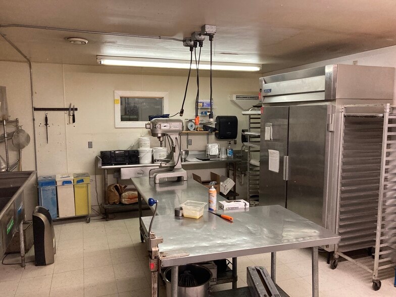 More Photos Of 812 7th Ave, Two Harbors Restaurant For Lease